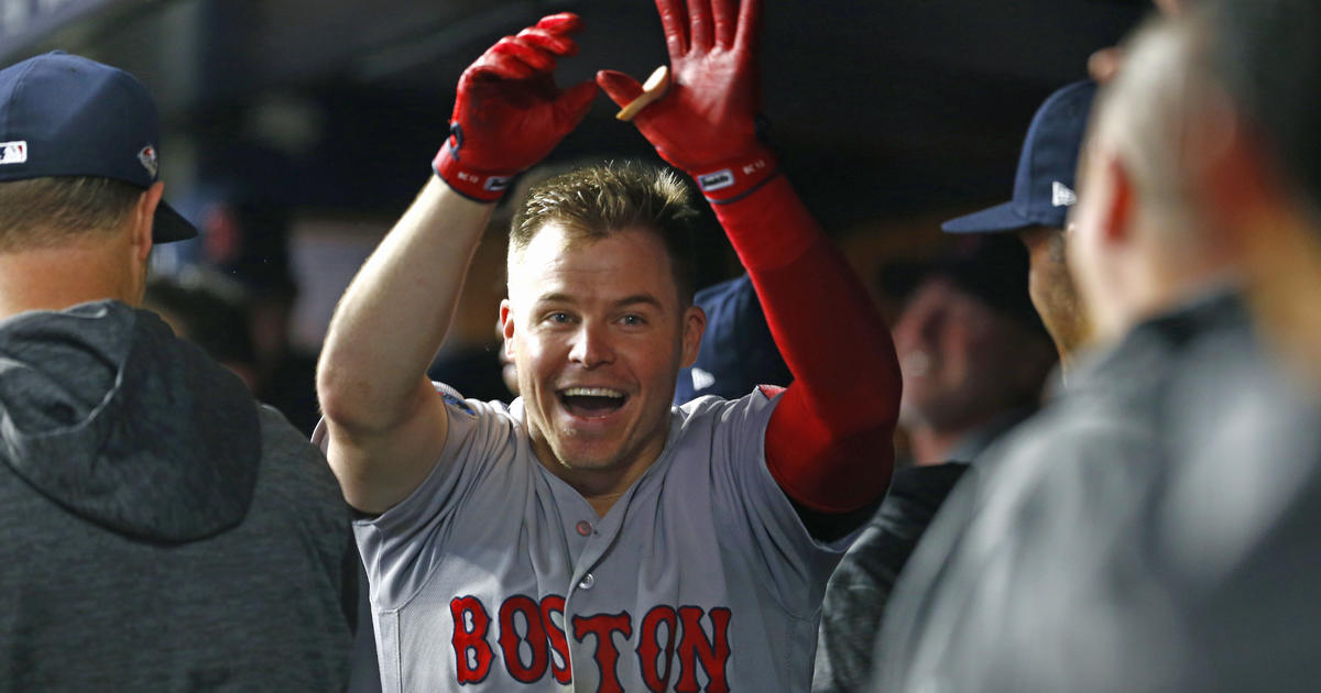 Brock Holt hits for cycle for Red Sox against Yankees in ALDS Game 3