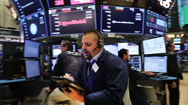 Dow Jones Industrials Average Falls Over 200 As Interest Rates Rises 