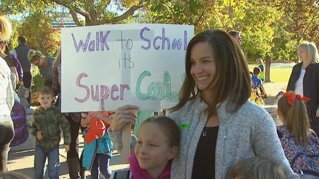 walk-to-school.jpg 