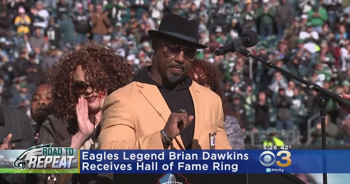 Eagles Legend Brian Dawkins Honored With Hall Of Fame Ring Of ...