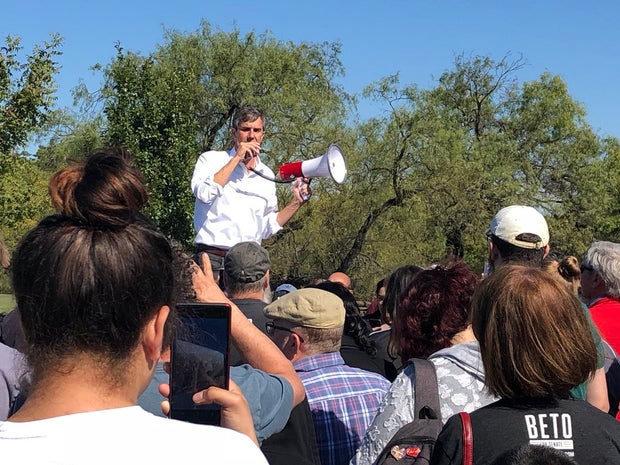 Beto O'Rourke campaigns in North Texas 