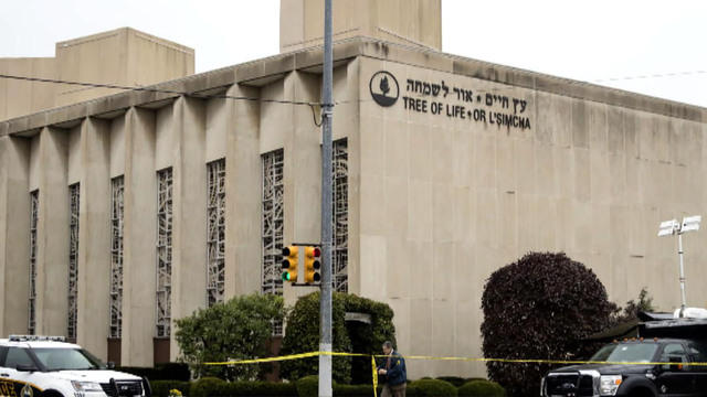 1028-en-synagogueshooting-begnaud-1697548-640x360.jpg 