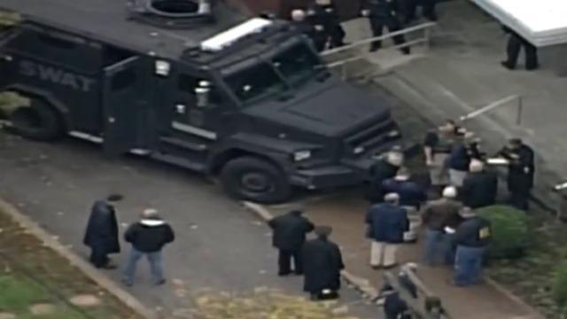 cbsn-fusion-pittsburgh-synagogue-shooting-suspect-charged-with-hate-crime-thumbnail-1697429-640x360.jpg 