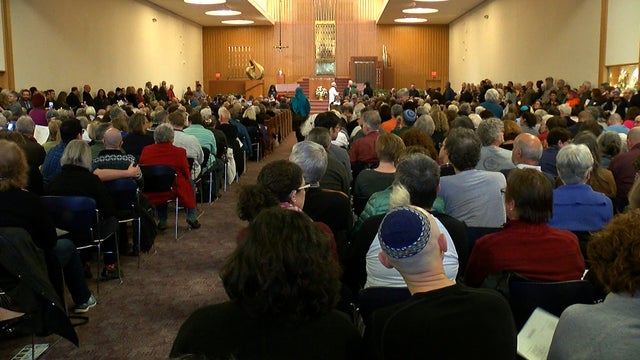 synagogue-vigil.jpg 