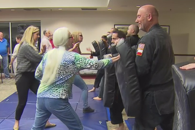 self-defense class 