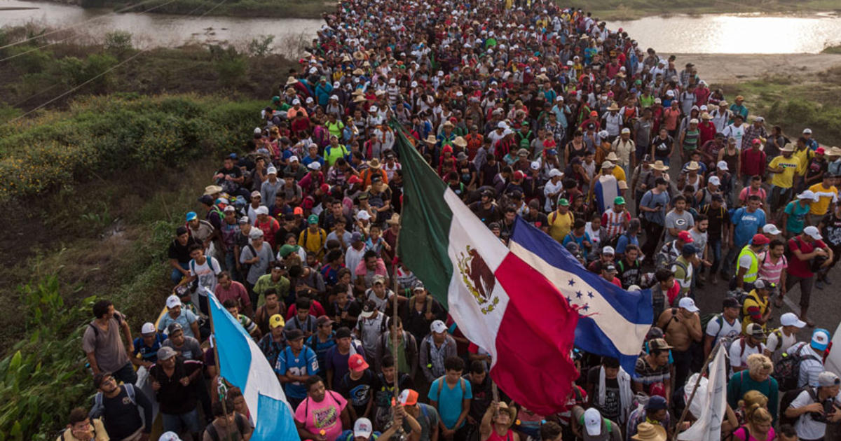 Migrant Caravan Pushes On Toward Mexico s Capital CBS Texas