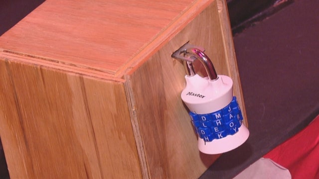 LIBRARY ESCAPE ROOM 10PKG_frame_597 