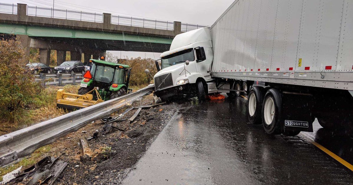 Jackknifed Tractor-Trailer Shuts Down 2 Lanes Of I-95 - CBS Baltimore