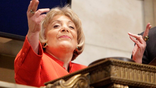 Evelyn Davis 