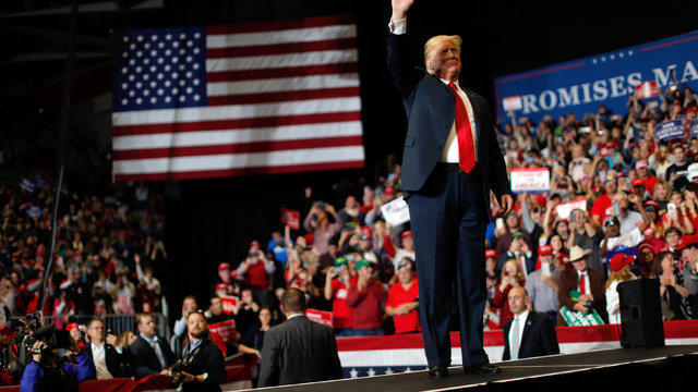 cbsn-fusion-president-trump-holds-final-rally-before-the-midterm-elections-in-missouri-thumbnail-1704703-640x360.jpg 