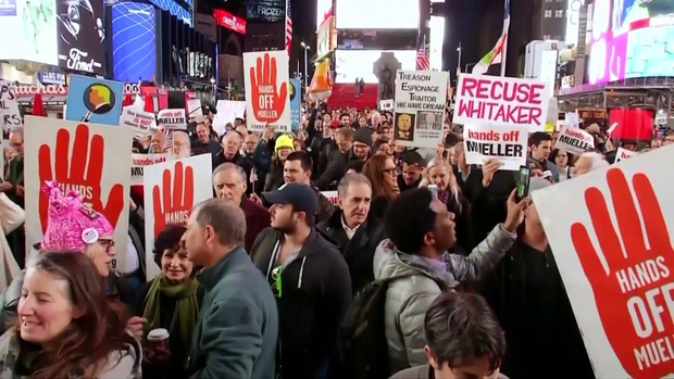 181108-protest-times-square.png 