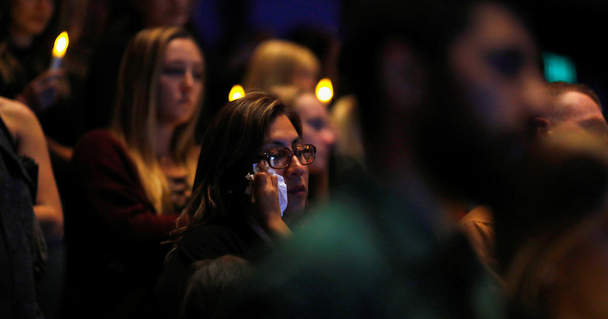 California Shooting 12 Killed In Mass Shooting At Borderline Bar In