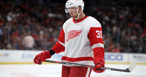 Mantha Scores Twice, Red Wings Top Canes 4-3 In Shootout - CBS Detroit