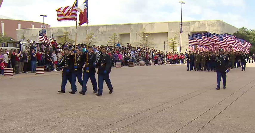 Dallas Veterans Day Parade Canceled Due To Weather Concerns CBS Texas