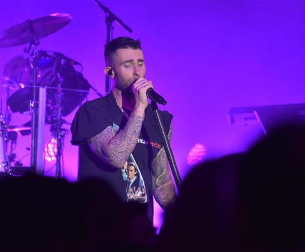 philly-fights-cancer-adam-levine-and-maroon-5-1-small.jpg 
