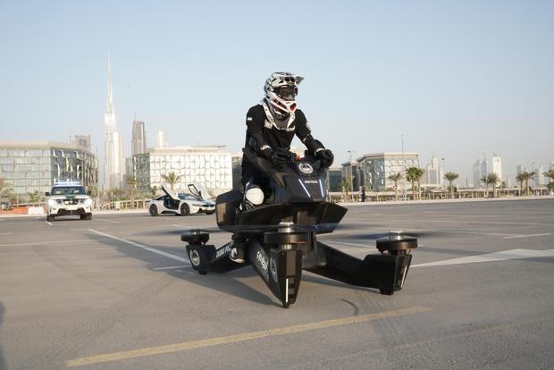 Dubai Police Flying Lessons 