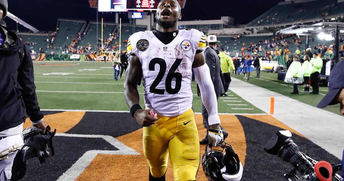 Pittsburgh Steelers Running Back Le'Veon Bell Wins Courtyard's Greatness on  the Road™ Award at NFL Honors