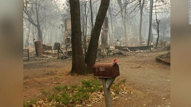 camp_fire_mailbox_s101696150.jpg 