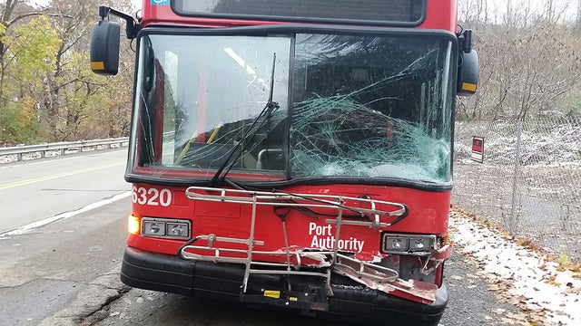 port-authority-bus-crash.jpg 
