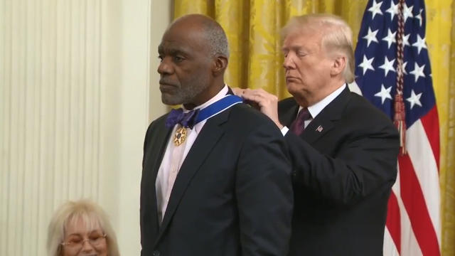 alan-page-receives-presidential-medal-of-freedom.jpg 