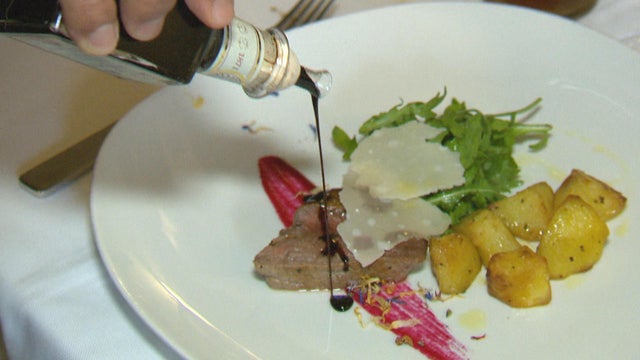 balsamic-vinegar-pouring-on-dish-promo.jpg 