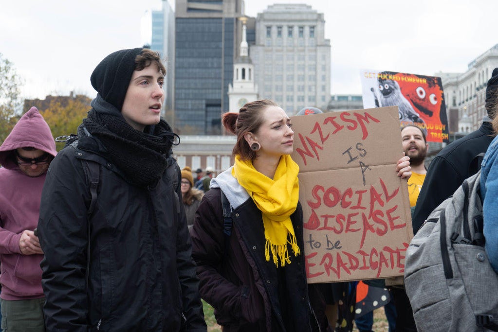 Counter-protesters, protesters spar at conservative rally in ...