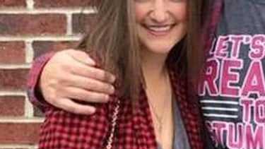 dayna-less.jpg 