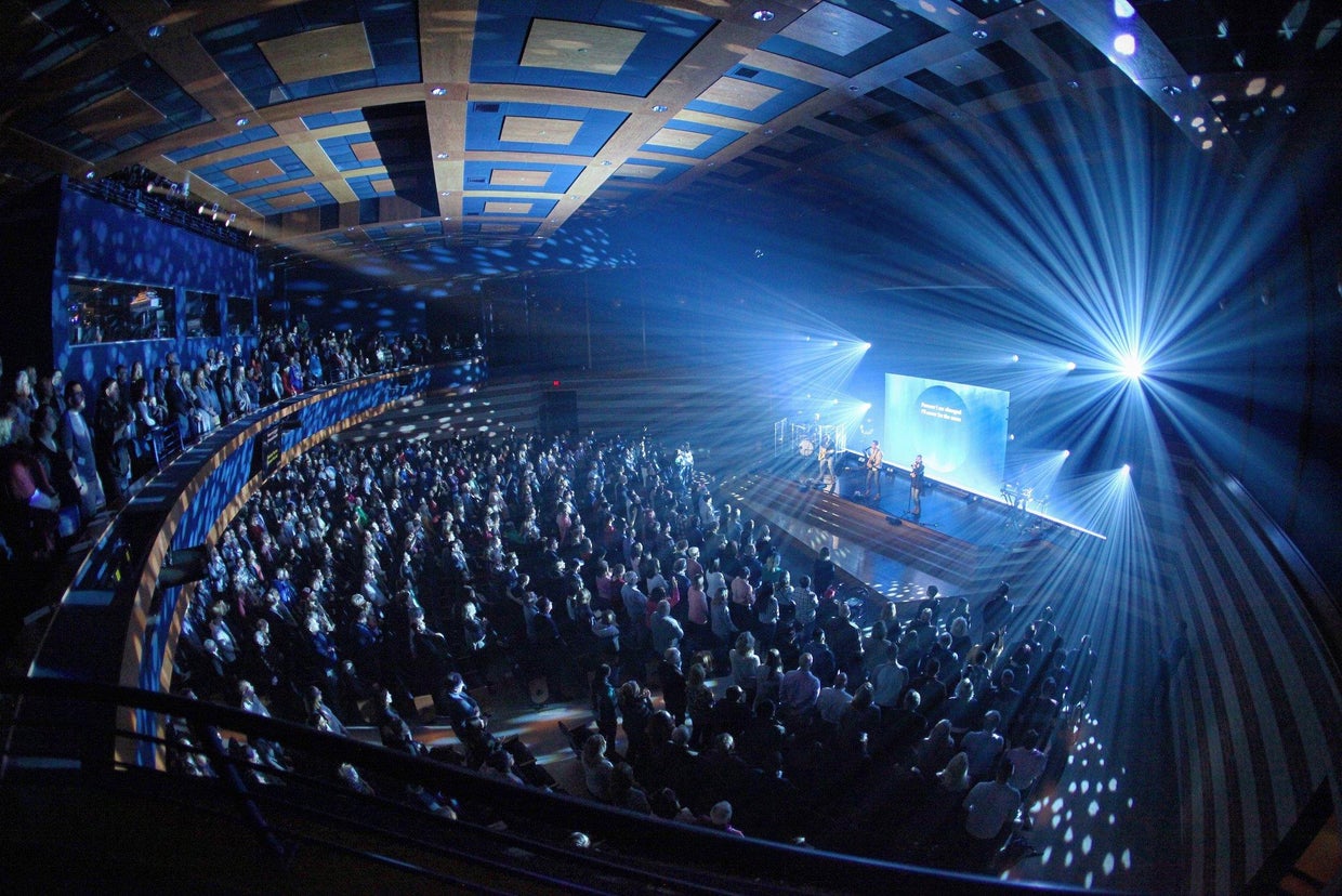 eagle-brook-church-minnesota.jpg 