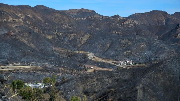 Wildfires tear through Northern, Southern California 