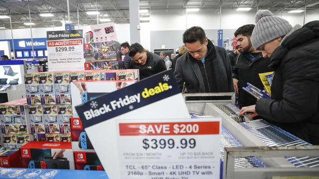 Stores Open Evening Of Thanksgiving For Early Black Friday Sales 