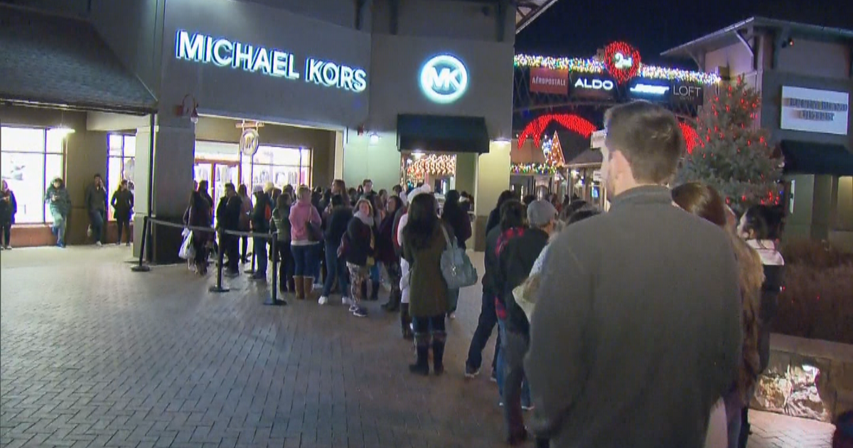 The Outlets At Castle Rock Open For 25 Hours For Black Friday Sales - CBS  Colorado