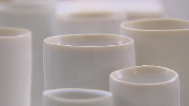 edmund-de-waal-porcelain-pots-promo.jpg 