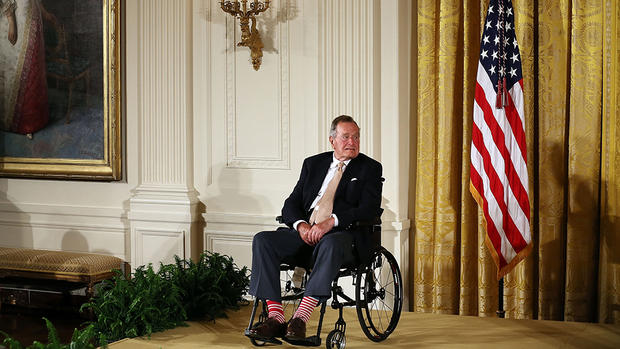 Obama Hosts George H.W. Bush And Family To Honor 5000th Points Of Light Winner 