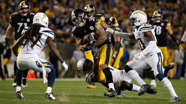 Los Angeles Chargers v Pittsburgh Steelers 