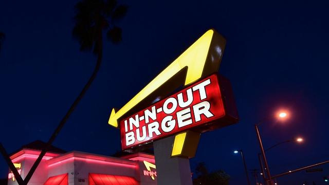 in-n-out-night-shot.jpg 