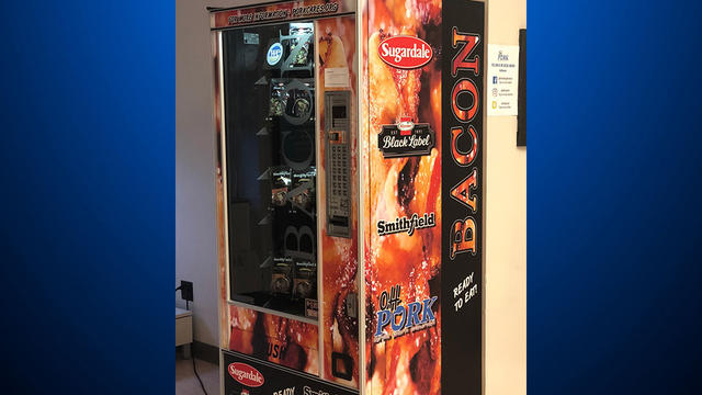 bacon-vending-machine.jpg 