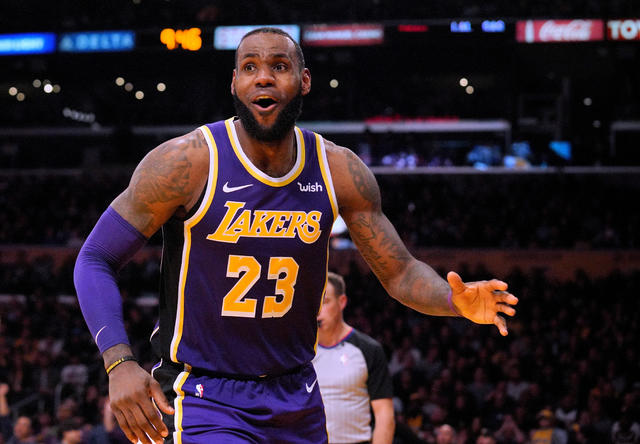 LeBron James hits clutch jumper to lead Los Angeles Lakers to