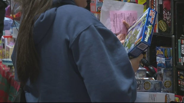 ACTION CENTER GIFT SHOP VO_frame_191 