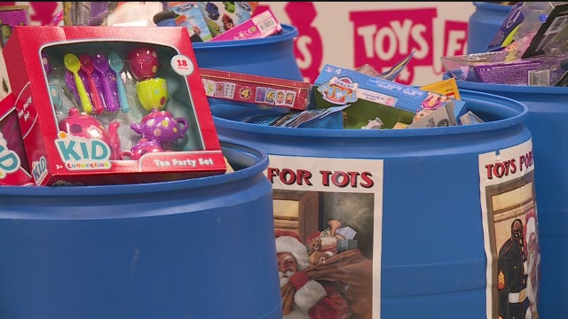 toys-for-tots.jpg 