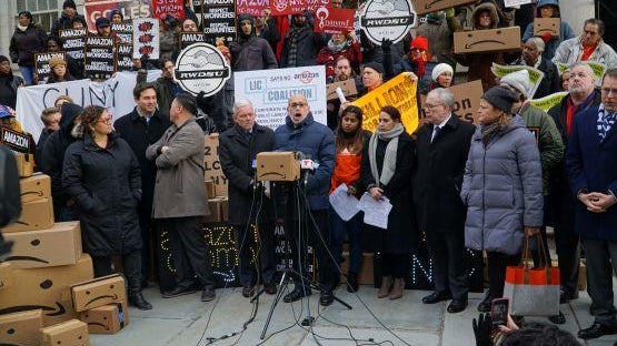 city-hall-amazon-dec-11.jpg 