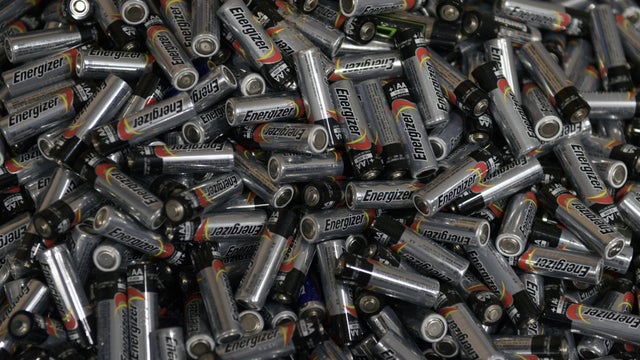 batteries.jpg 