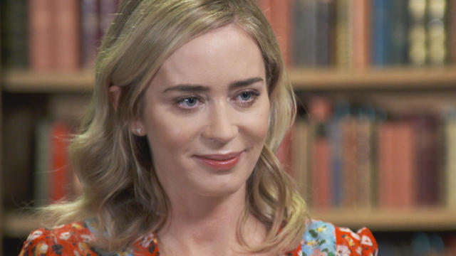 emily-blunt-interview-mary-poppins-promo.jpg 