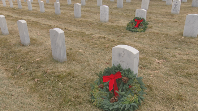 WREATHS-ACROSS-AMERICA-5VO.transfer_frame_630.png 