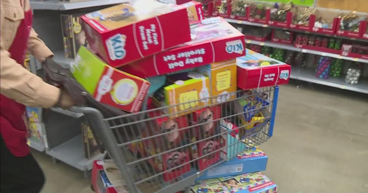 Former Sacramento Kings Player Kenny Thomas Buys $2K Of Toys For ...