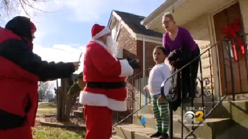 Santa-West-Lawn.jpg 