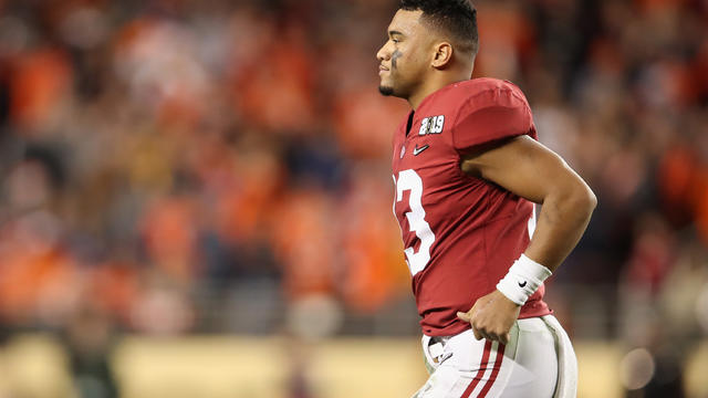 Tua Tagovailoa struggles as Alabama loses title game 44-16