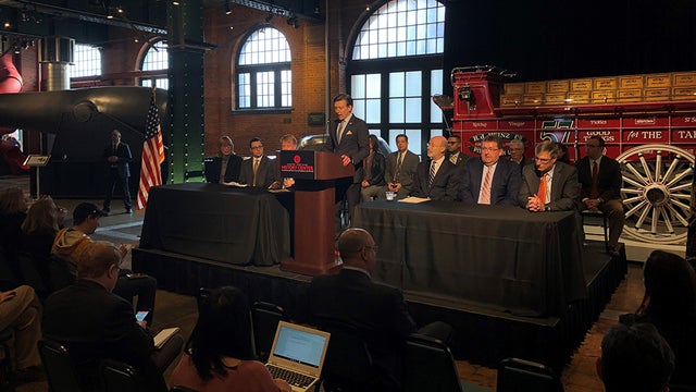 gov-tom-wolf-heinz-history-center.jpg 