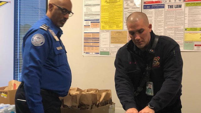 pittsburgh-airport-tsa-lunch.jpg 