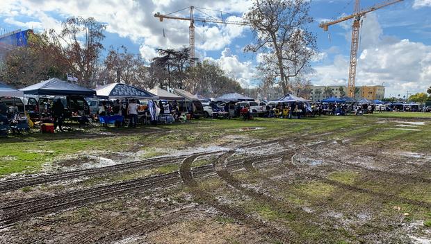 Cowboys vs Rams tailgaters 