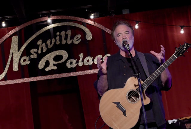 Singer/Songwriter Gary Morris